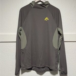 Nike Trail Hoodie Mens Small Olive Dri-FIT UPF 40+ Running Giddy Up HJ4172-289